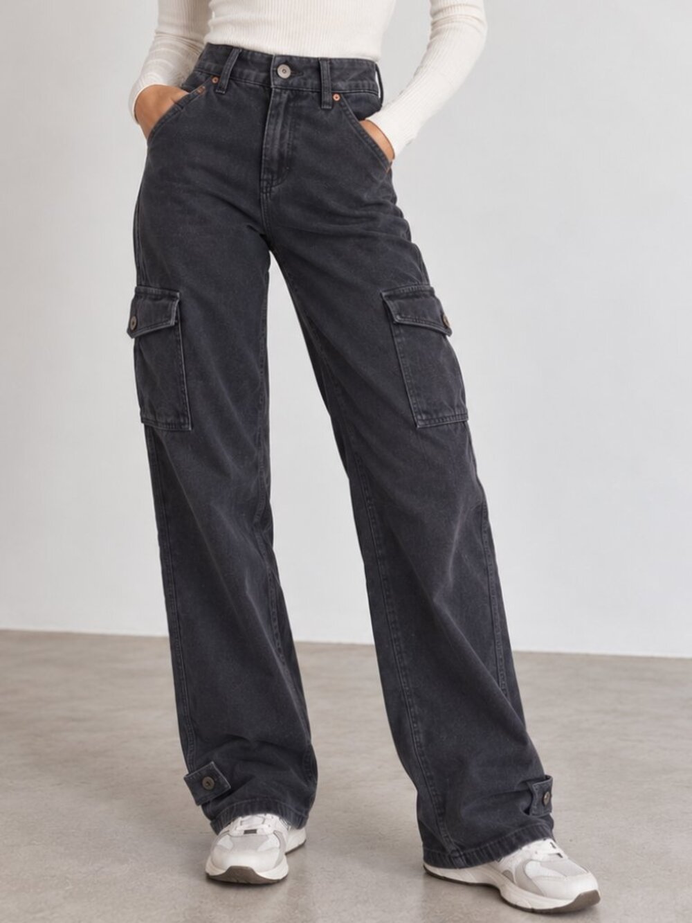Wilfred Free ARITZIA Womens Black Cargo Pants Straight Leg Utility Trousers 6